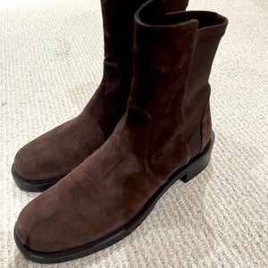 STUART WEITZMAN Suede Booties US8